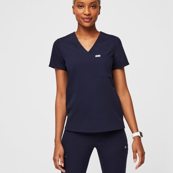 Figs Tops - FIGS Catarina One Pocket Scrub Top Women Technical Collection Navy